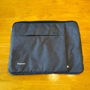 Kogzzen Navy Laptop Sleeve